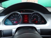 Неисправный щиток от автомобиля Audi A6 Сломалась приборная панель Ауди А6