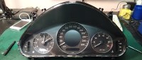 Неисправный щиток от автомобиля Mercedes W211 Сломалась приборная панель Мерседес
