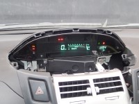 Неисправный щиток от автомобиля Toyota Yaris Сломалась приборная панель Тойота Ярис