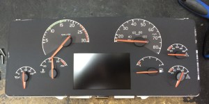 Неисправный шиток приборов VOLVO FH12 Неисправная приборная панель VOLVO FH12